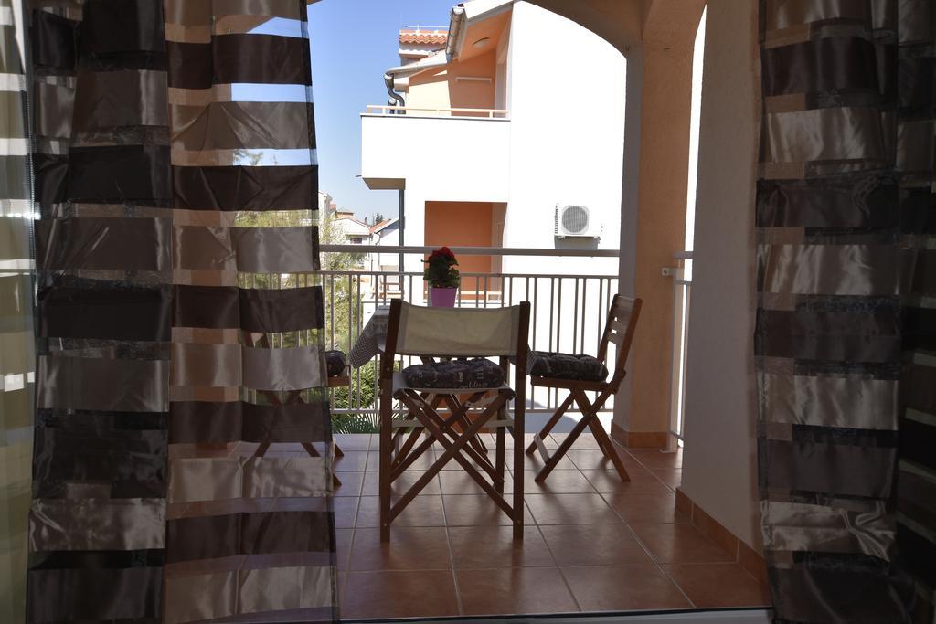 Apartman Sena Vodice Esterno foto