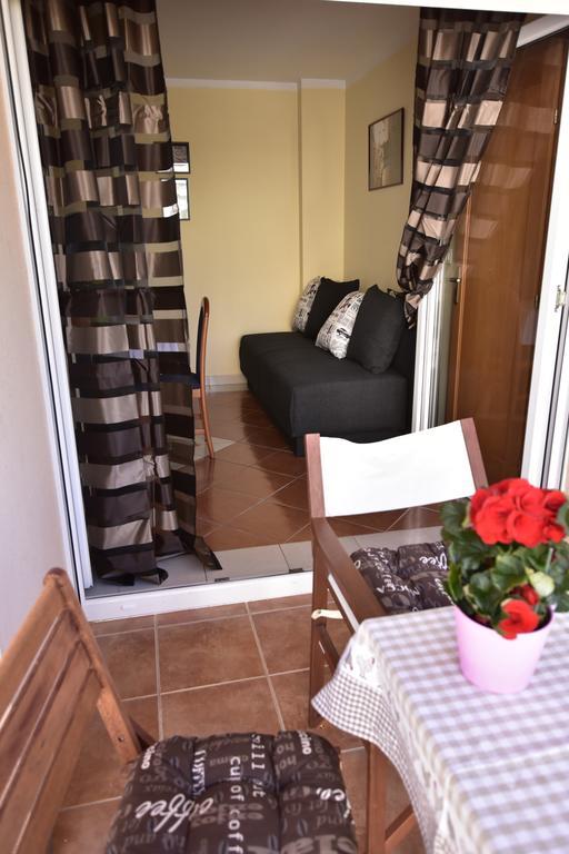 Apartman Sena Vodice Esterno foto