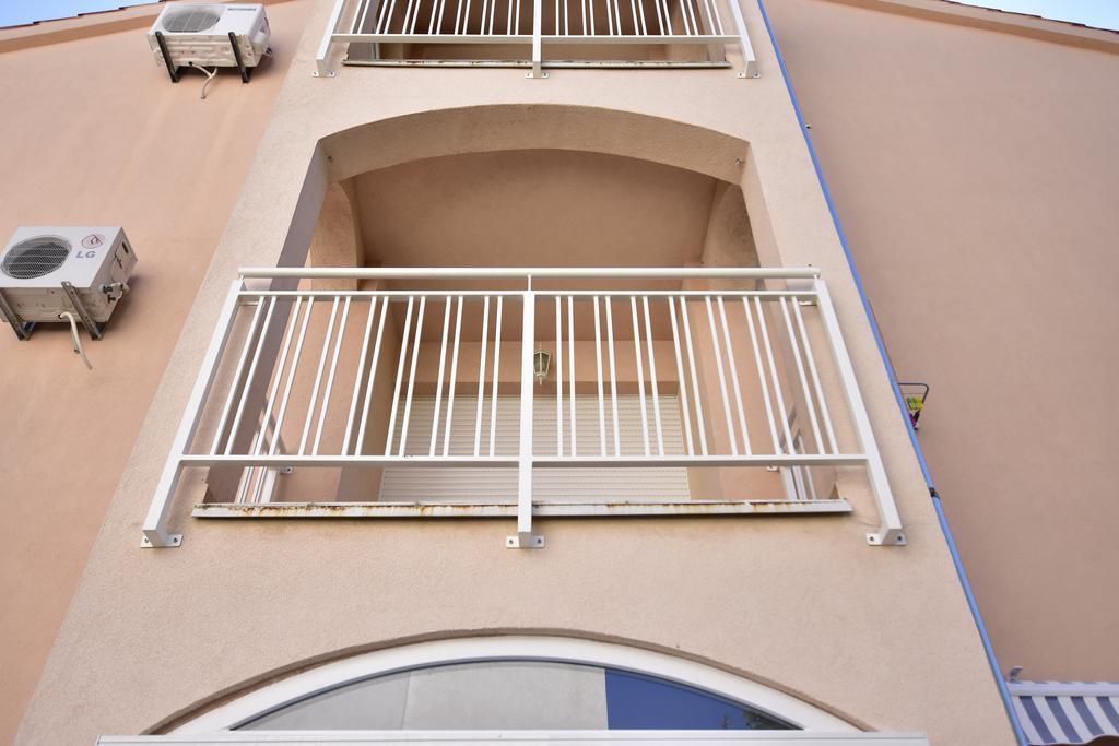 Apartman Sena Vodice Esterno foto
